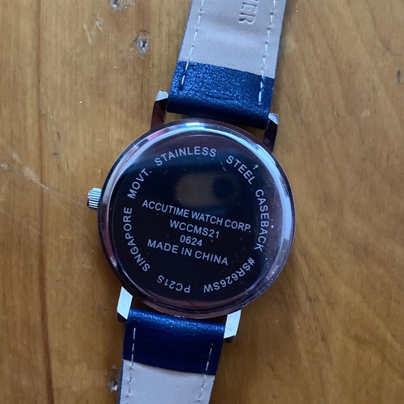 💎 Vegan Leather Watch - Picture 3 of 5